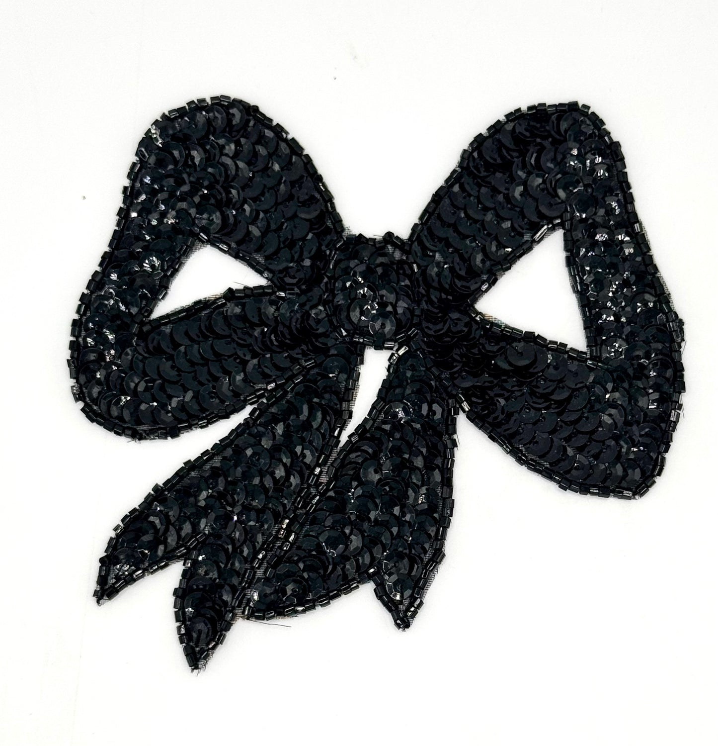 Lazo con lentejuelas negras y cuentas de cristal de 12.7 cm x 11.4 cm