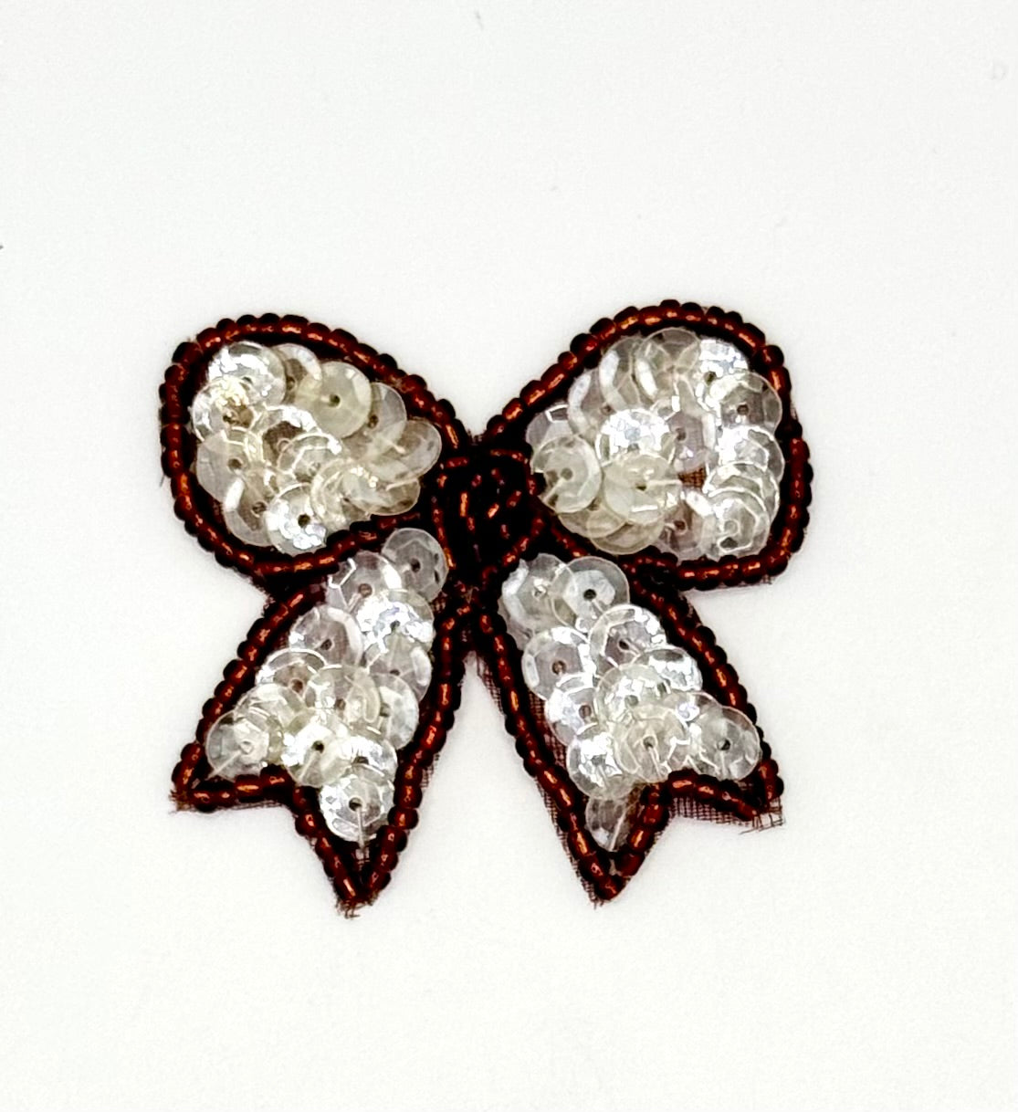 Lazo - Lentejuelas iridiscentes - Cuenta de bronce - 1.75" x 1.75