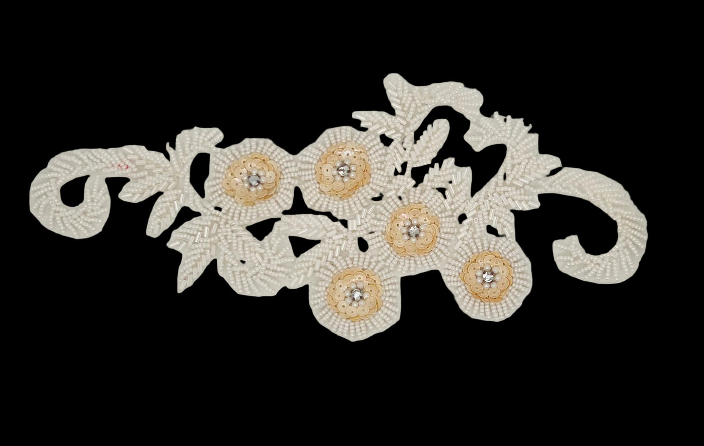 Flor a elegir entre lentejuelas blancas o beige - Cuentas y pedrería 24,1 x 11,4 cm