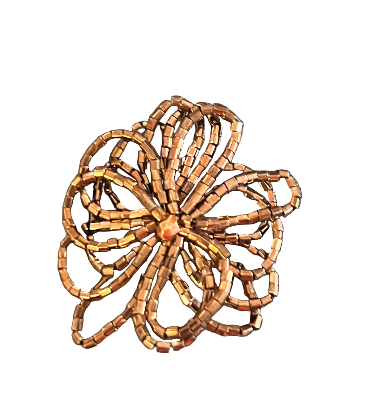 Flor de bronce con cuentas y centro tipo perla de 5 cm