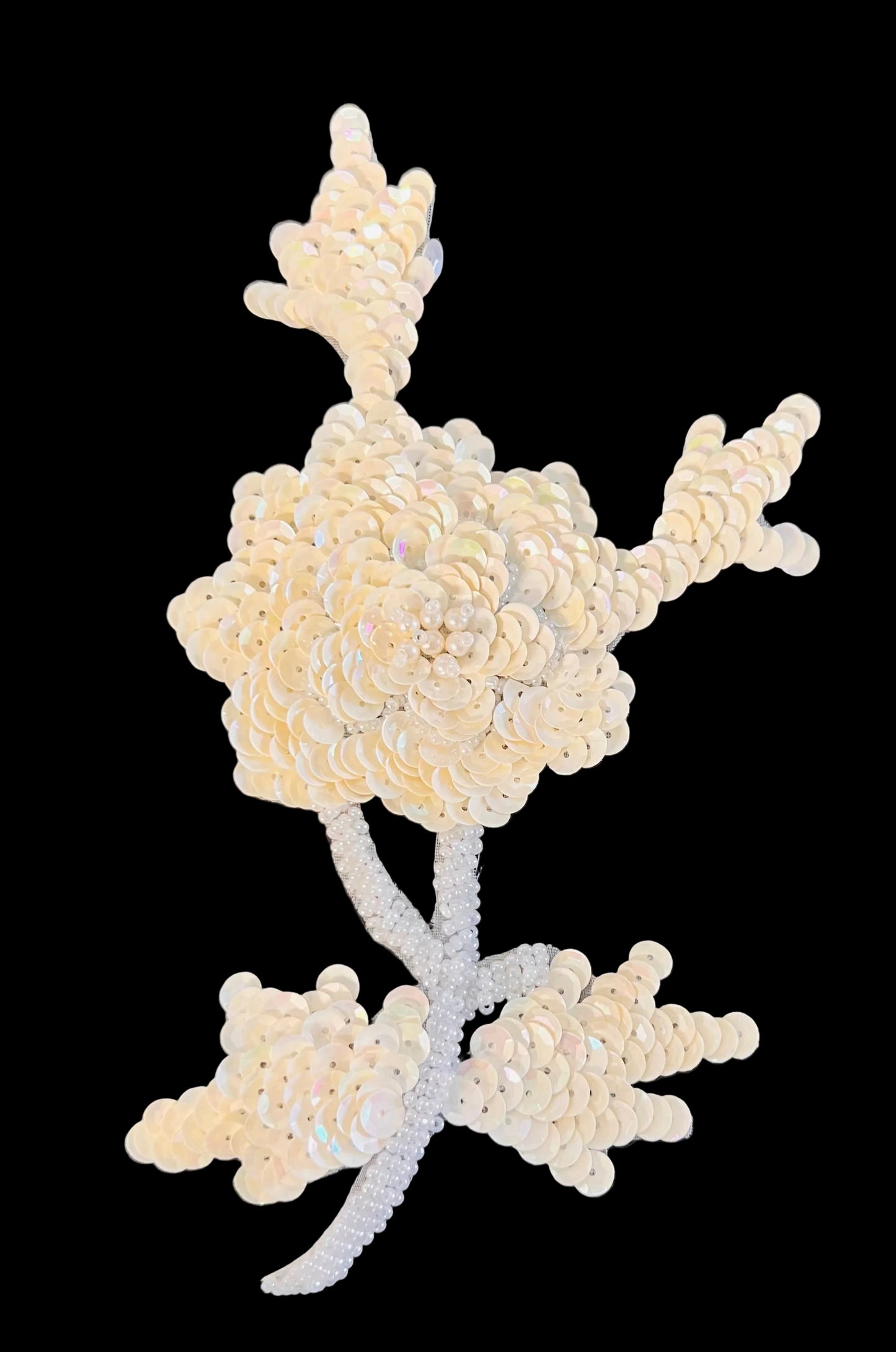 Flor con Lentejuelas Crema y Cuentas Plateadas 19 cm x 12.7 cm