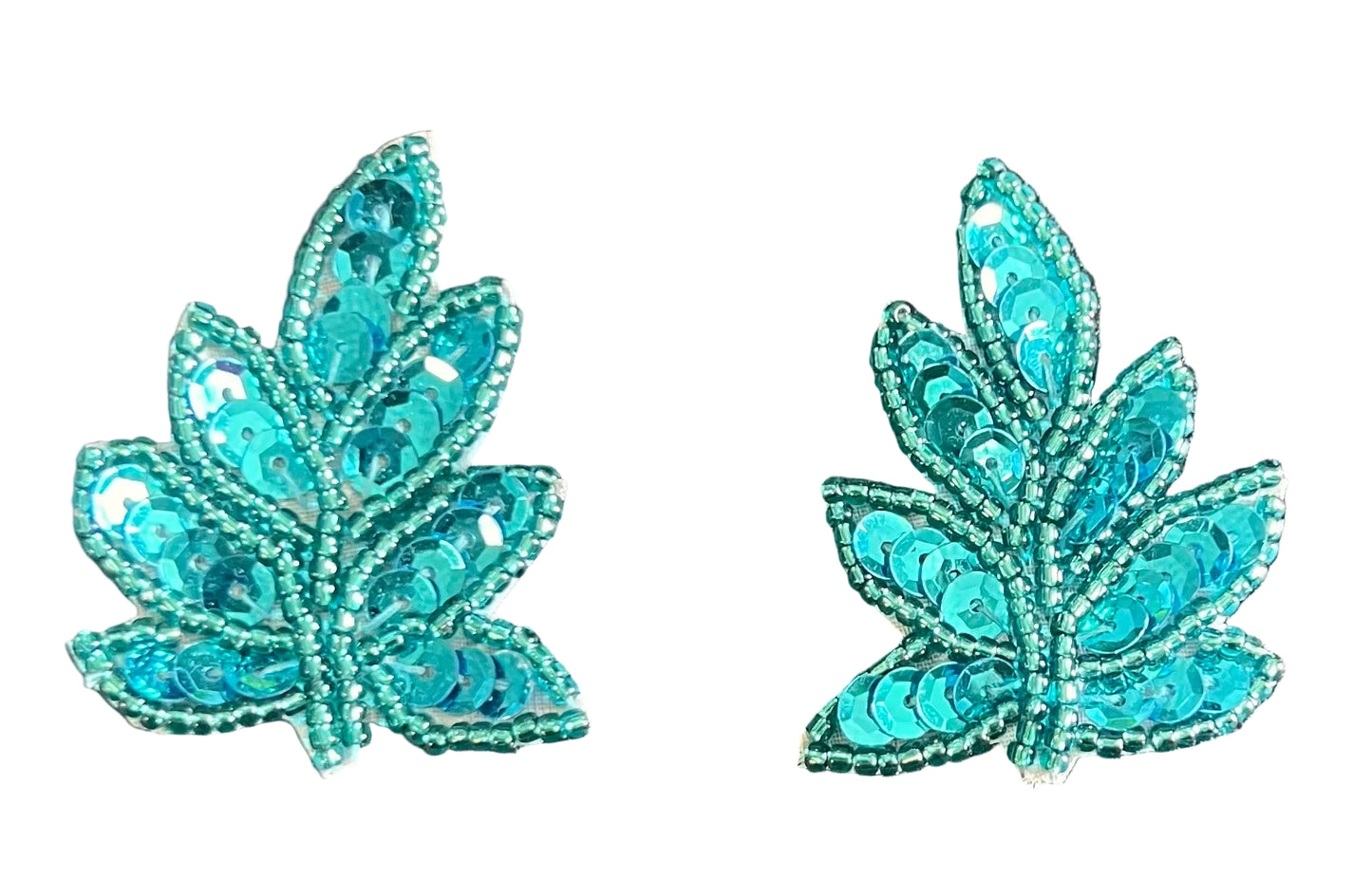 Par de hojas con cuentas turquesas, lentejuelas y 5 cm x 3 cm