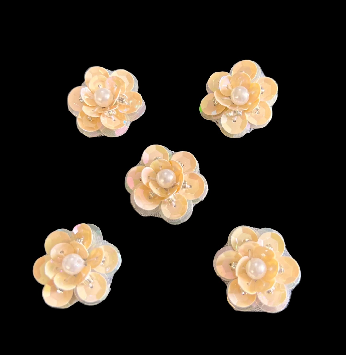 Flower Set of 5 Cream Color Sequins with Pearl 1" x 1"