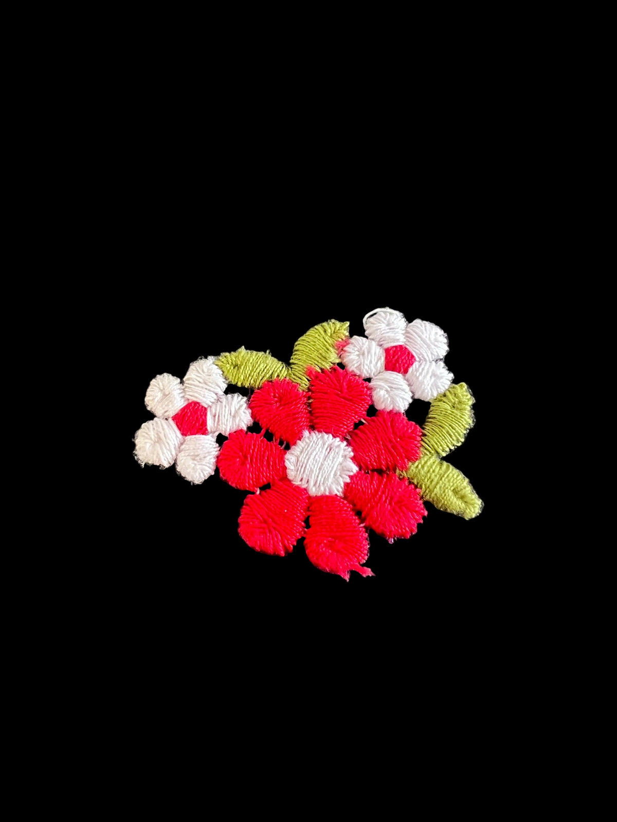 Flor bordada roja y blanca de 1/2 pulgada