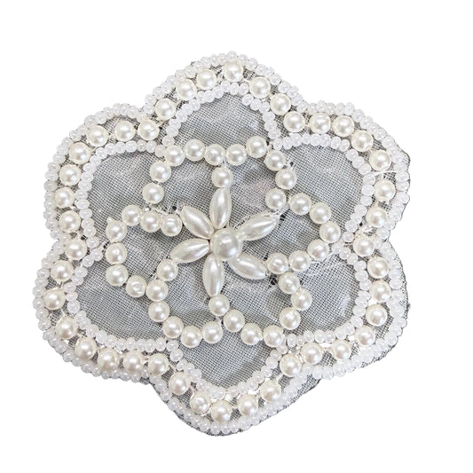 Aplicación floral con perlas de imitación blancas de 7,62 cm x 7,62 cm