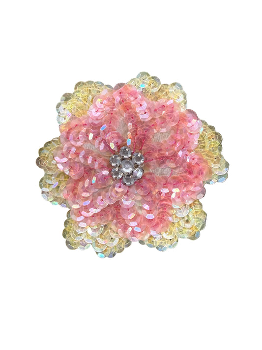 Flor rosa en capas con capa beige y centro de diamantes de imitación 3"