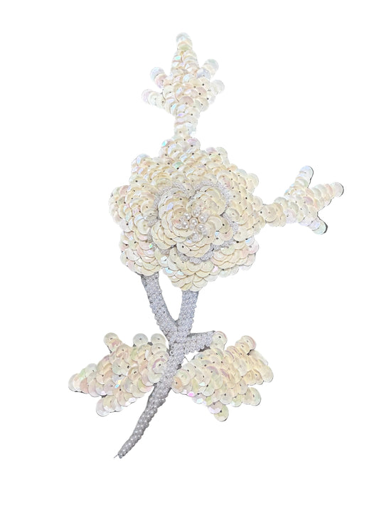Flor con Lentejuelas Crema y Cuentas Plateadas 19 cm x 12.7 cm