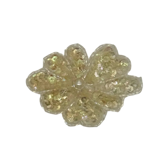 Flor con Lentejuelas Iridiscentes y Cuentas 2.5" x 3.5"