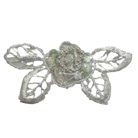 Flor - Bordado blanco 3.5” x 1.75”