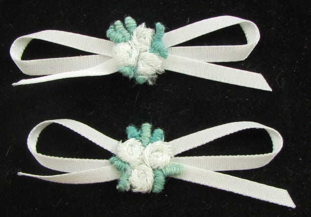 Flower Set of 2 White Green Embroidery with Ribbon Bow 2