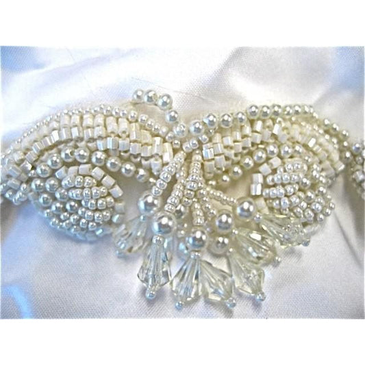 Motif White Beads and Pearls 3"