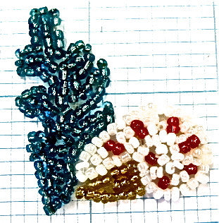 Seaweed with Shell Beaded 1.5" x 1.5"