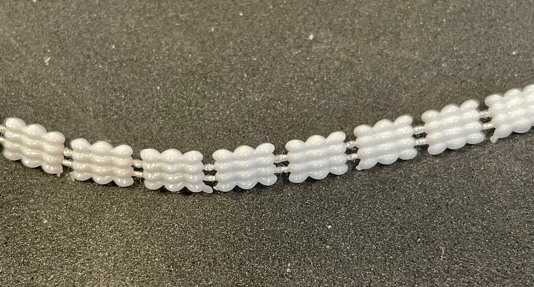 Trim Chalk White 4 Rows Beads 1/8