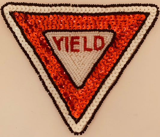 Yield Sign 5" x 4.25" Black Bead Trim